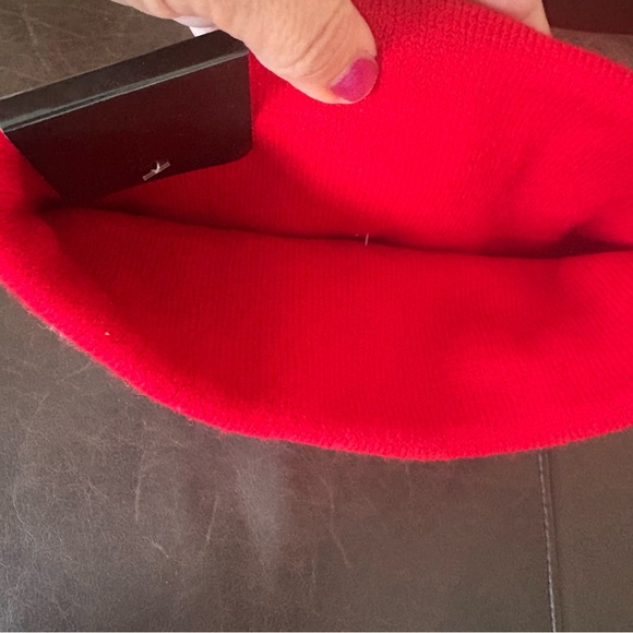 NWT Green and Red LED Beanie with Snowflake Design by Night Scope - Picture 7 of 7